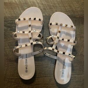 💕 2 For $10 Wild Diva Lounge Neutral/Blush Colored Studded Sandals Size 9